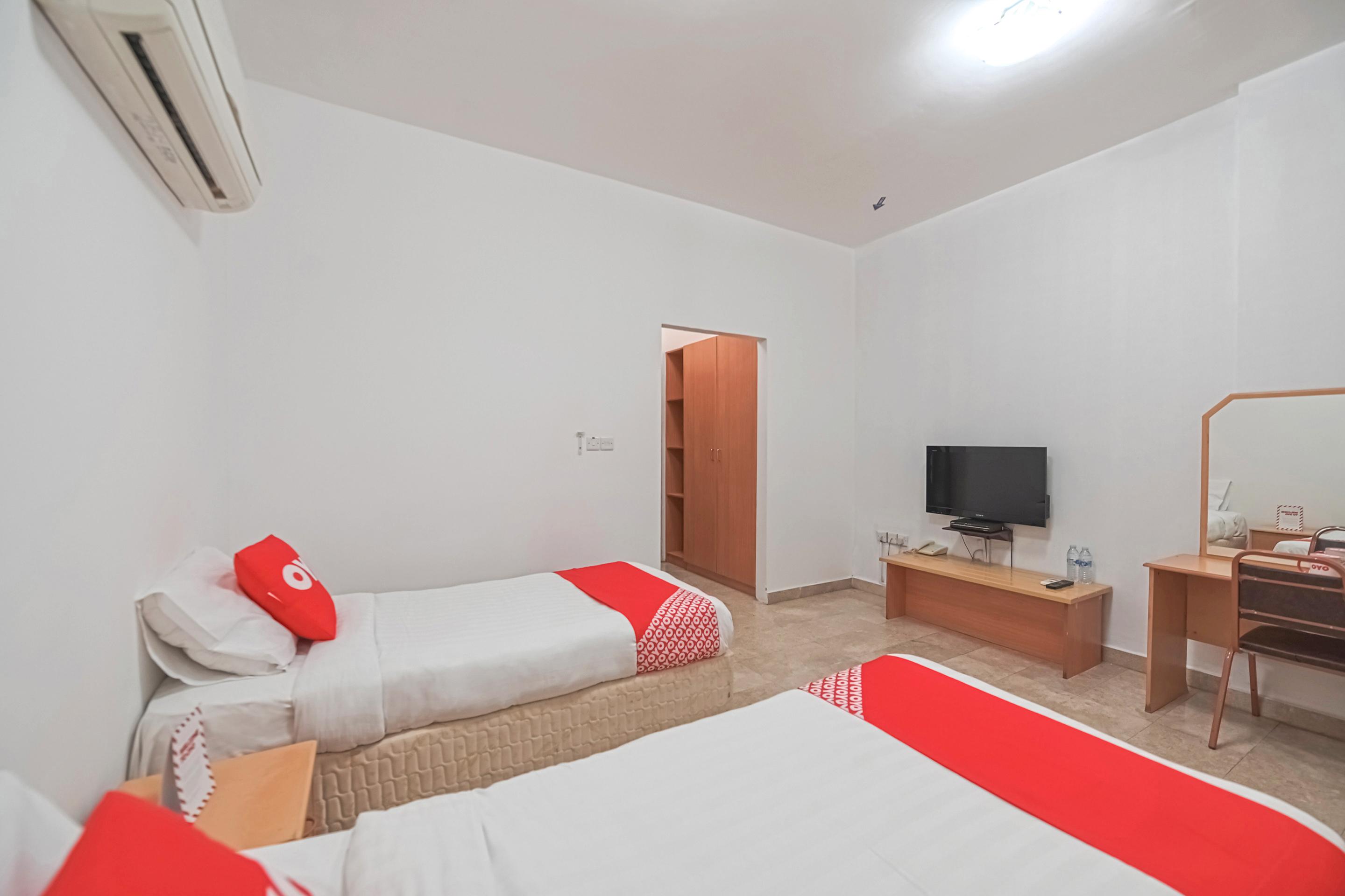 Majestic Hotel Wādī Kabīr Εξωτερικό φωτογραφία
