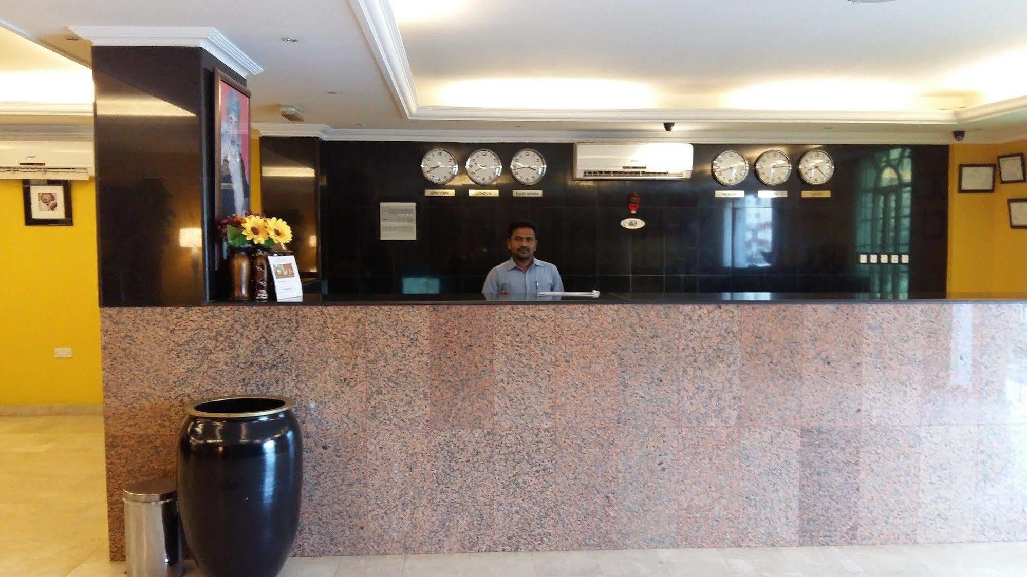 Majestic Hotel Wādī Kabīr Εξωτερικό φωτογραφία